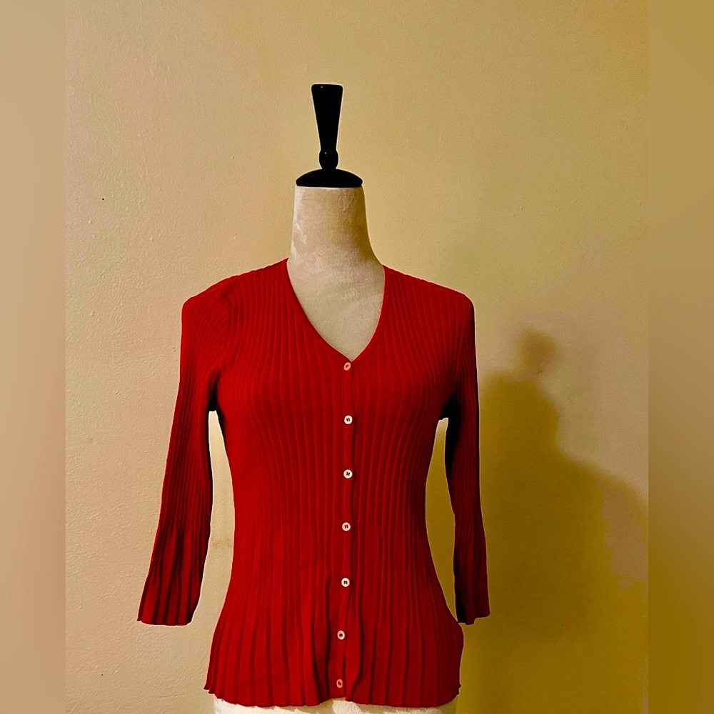 Liz clairbone red woman blouse size Small stretch material casual wear twice